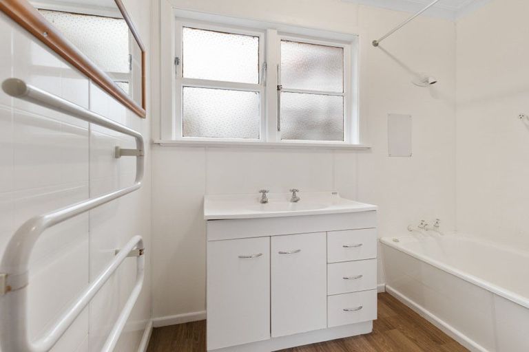 Photo of property in 3 Conway Street, Levin, 5510