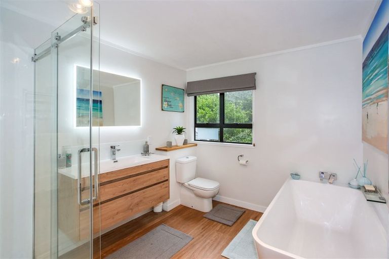 Photo of property in 178 Bald Hill Road, Waiuku, 2681