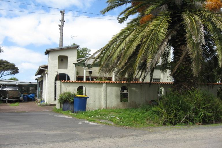 Photo of property in 119 Ferry Parade, Herald Island, Auckland, 0618