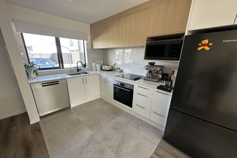Photo of property in 6/5 Hikurangi Street, Te Atatu Peninsula, Auckland, 0610
