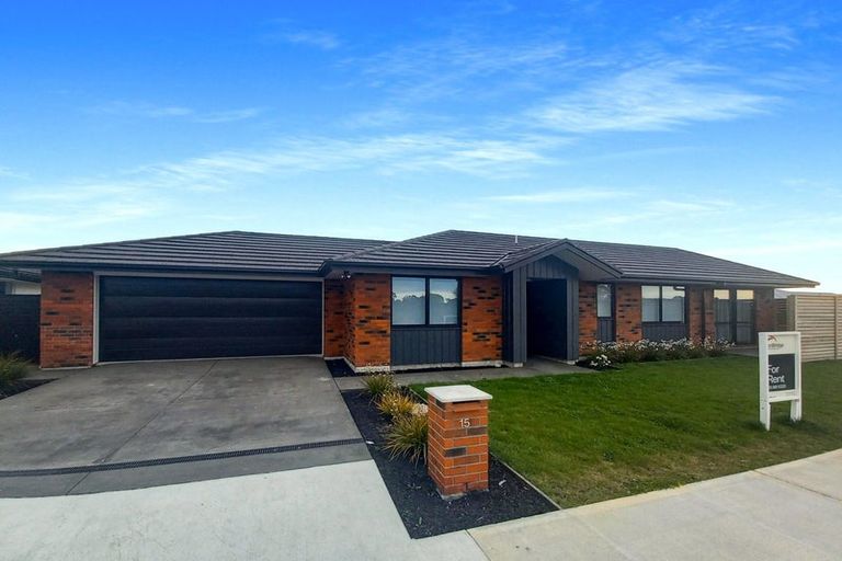 Photo of property in 15 Woodford Avenue, Woodend, 7610