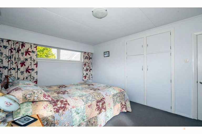 Photo of property in 24 Rhodes Street, Waimate, 7924