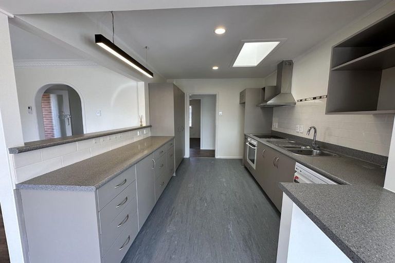 Photo of property in 5 Fraser Road, Papatoetoe, Auckland, 2025