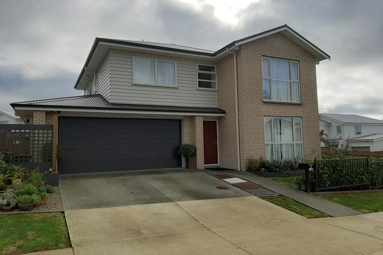 Photo of property in 20 William Wallbank Crescent, Swanson, Auckland, 0614