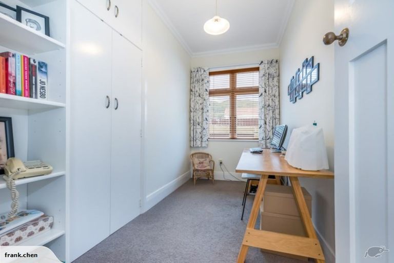 Photo of property in 1 Saint Ronans Avenue, Waterloo, Lower Hutt, 5011