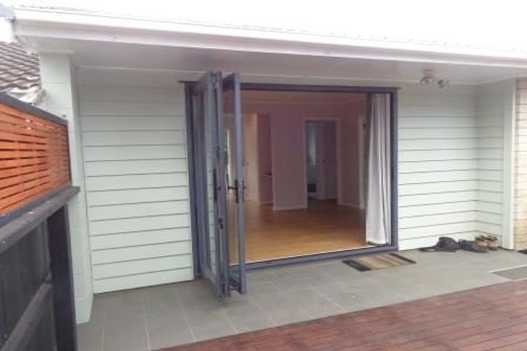 Photo of property in 3/44 Rua Road, Glen Eden, Auckland, 0602