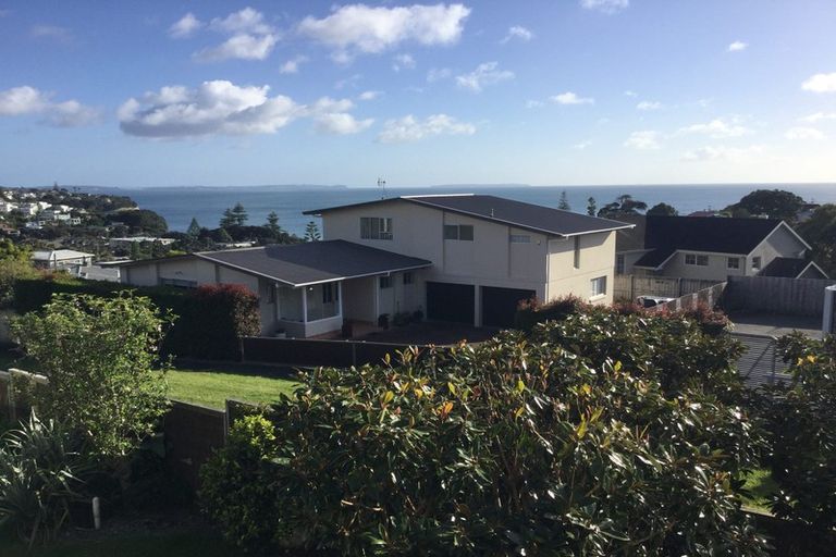 Photo of property in 2/35 Kowhai Road, Mairangi Bay, Auckland, 0630