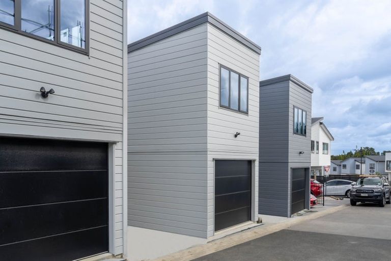 Photo of property in 3 Whiteywood Street, Westgate, 0814