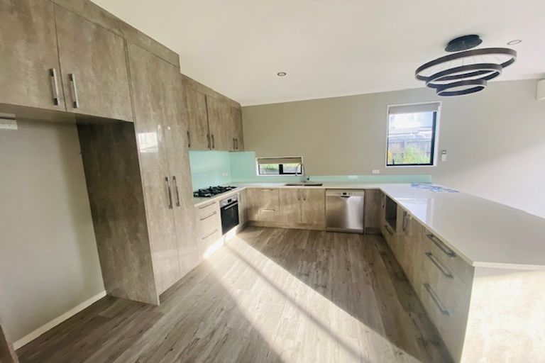 Photo of property in 31 Te Aramanu Crescent, Papakura, 2110