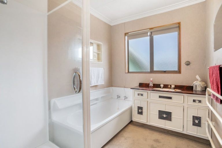 Photo of property in 30 Waterford Drive, Winton, 9720