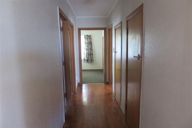 Photo of property in 17 Oreil Avenue, West Harbour, Auckland, 0618