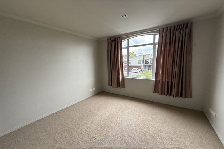 Photo of property in 44 Baverstock Road, Flat Bush, Auckland, 2016