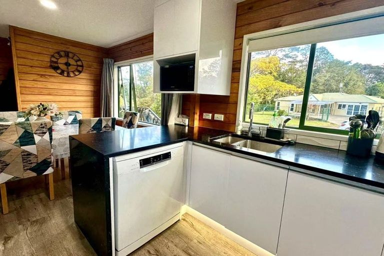 Photo of property in 56 Palomino Drive, Henderson, Auckland, 0612