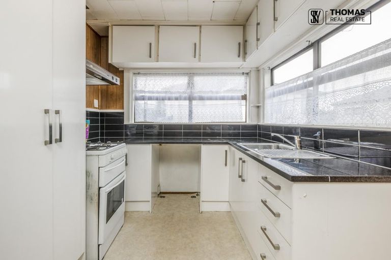 Photo of property in 18 Earlsworth Road, Mangere East, Auckland, 2024