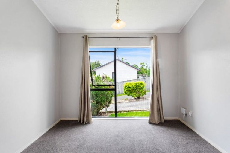 Photo of property in 44 Hale Crescent, Bayview, Auckland, 0629