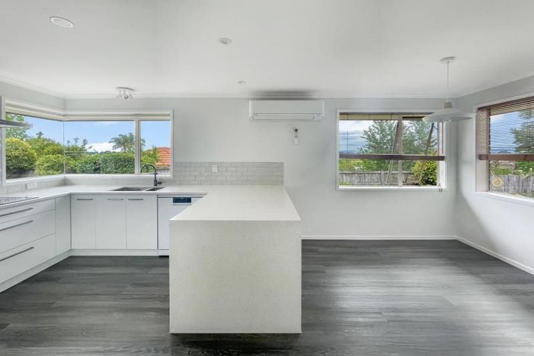 Photo of property in 9 Glenside Rise, Grandview Heights, Hamilton, 3200