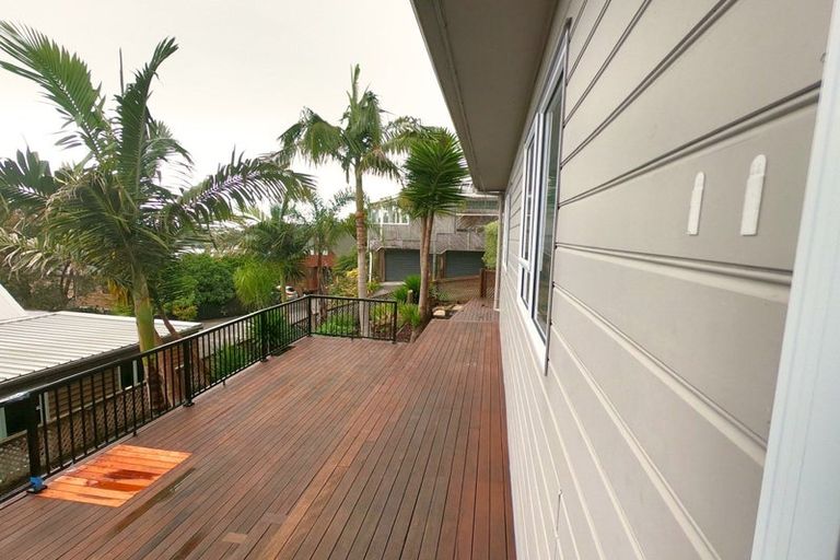 Photo of property in 1/57b Woodlands Crescent, Browns Bay, Auckland, 0630