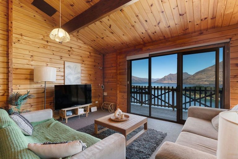 Photo of property in 11 Longwood Place, Queenstown, 9300