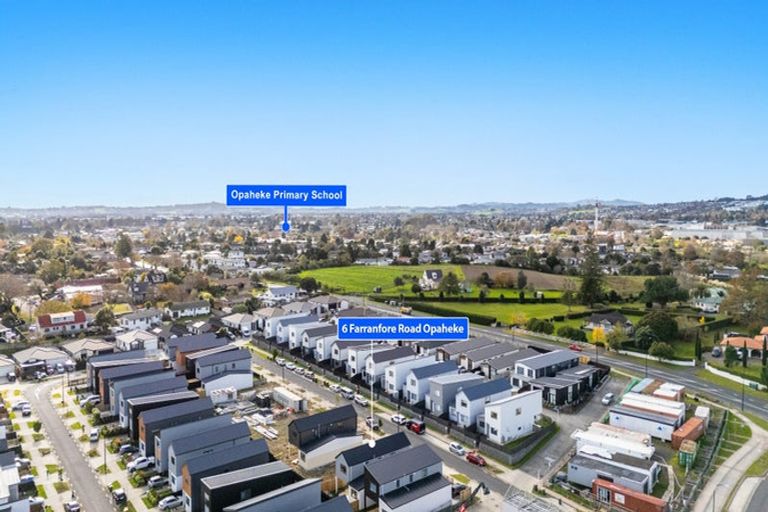 Photo of property in 6 Farranfore Road, Opaheke, 2113