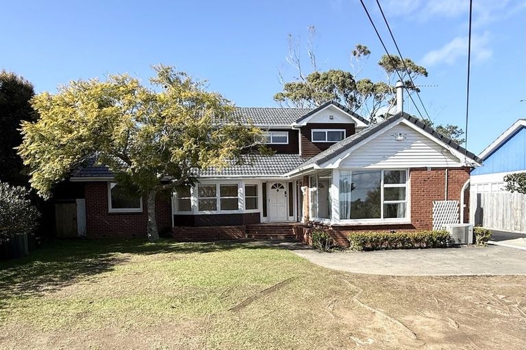 Photo of property in 1 Sunnynook Road, Forrest Hill, Auckland, 0620