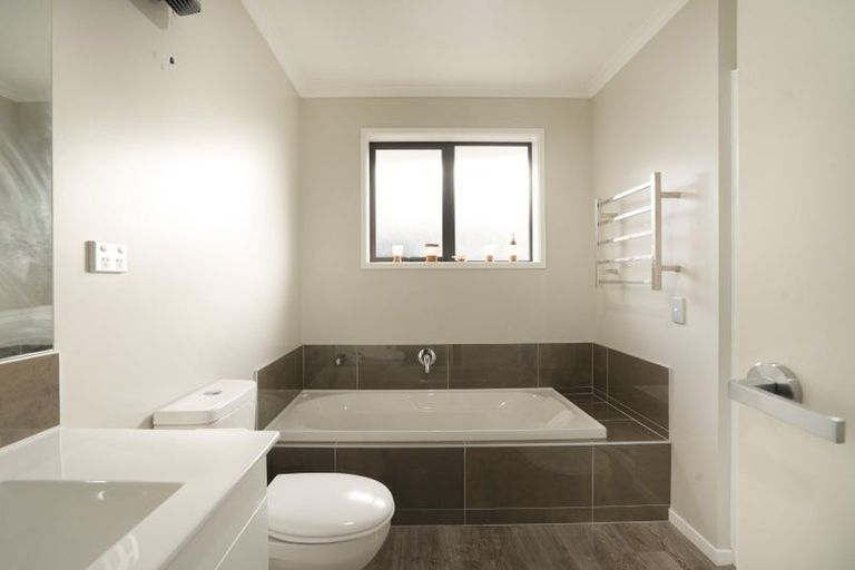 Photo of property in 24 Bradbury Avenue, Rolleston, 7614