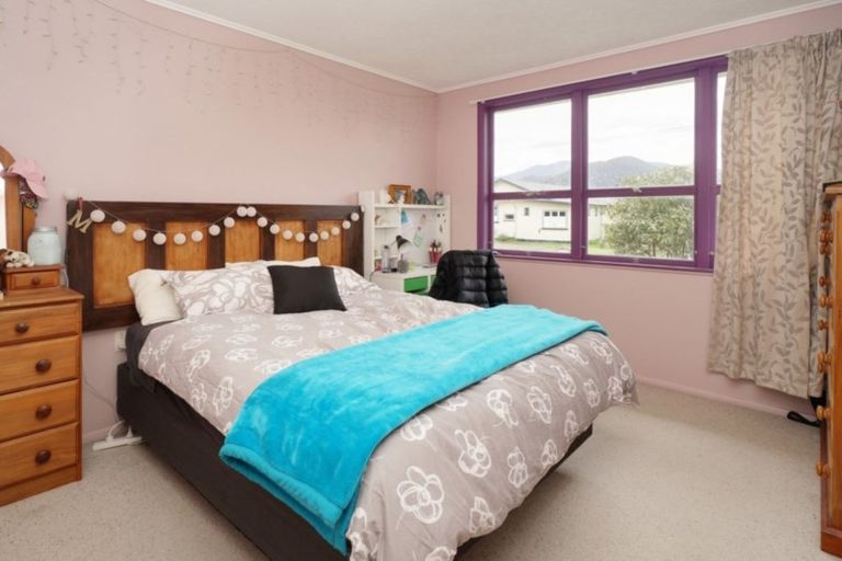 Photo of property in 20 Hampden Street, Murchison, 7007