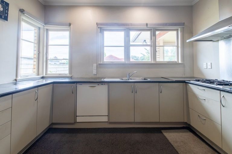 Photo of property in 285 Cambridge Road, Hillcrest, Hamilton, 3216