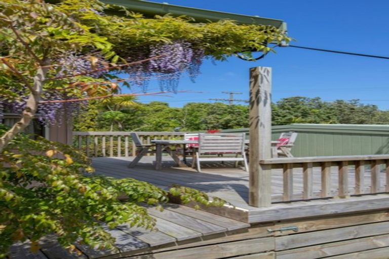 Photo of property in 41 Clinton Road, Tawharanui Peninsula, Warkworth, 0986