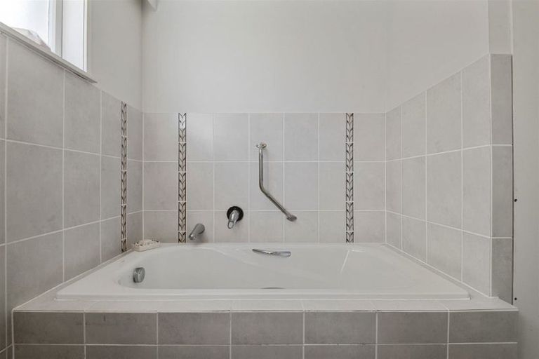 Photo of property in 2/21 Queens Parade, Devonport, Auckland, 0624