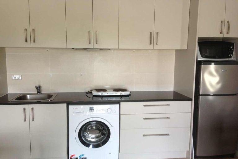 Photo of property in 98 Lonely Track Road, Redvale, Auckland, 0632