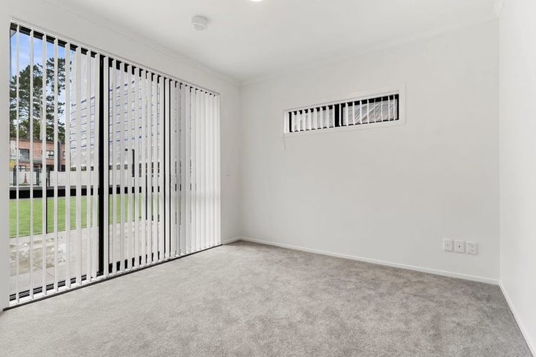 Photo of property in 8/130 Stancombe Road, Flat Bush, Auckland, 2016