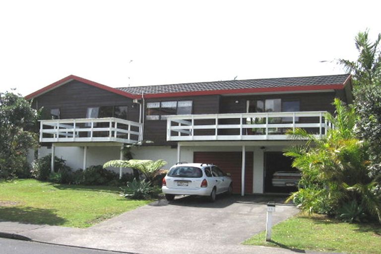 Photo of property in 11 Sailfish Drive, West Harbour, Auckland, 0618