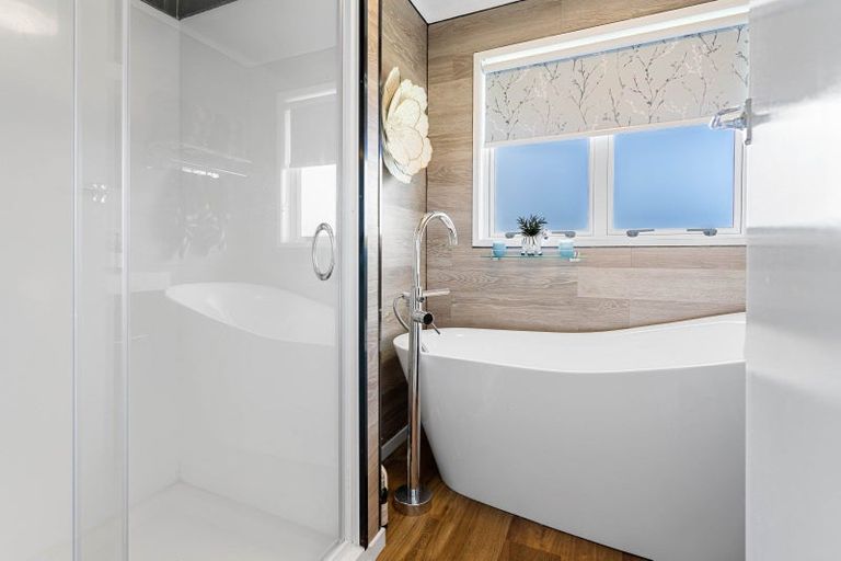 Photo of property in 28 Waianiwa Place, Tokoroa, 3420