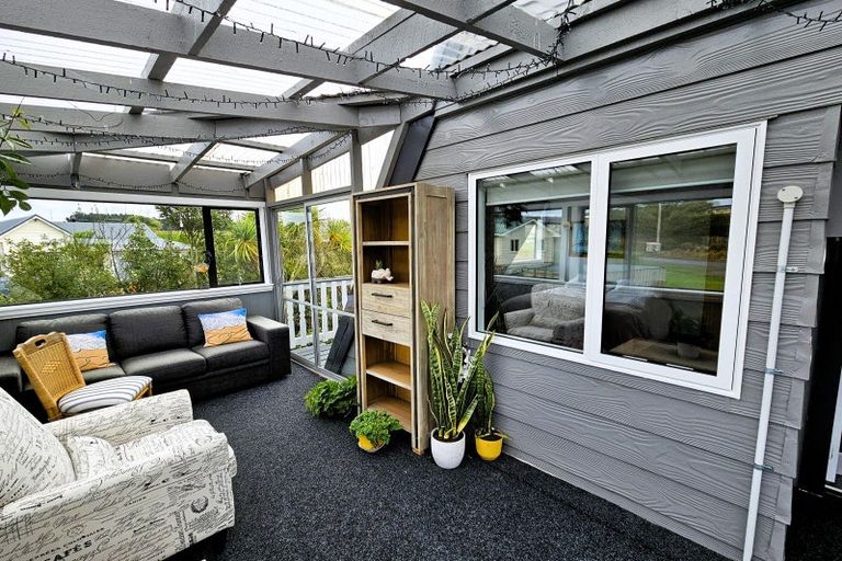 Photo of property in 10 Rimu Street, Kaka Point, Balclutha, 9271