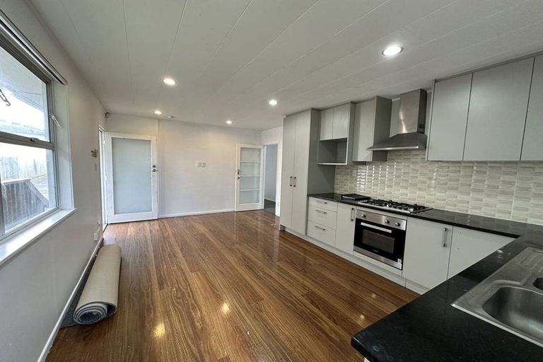 Photo of property in 10b Glynnbrooke Street, Te Atatu South, Auckland, 0610