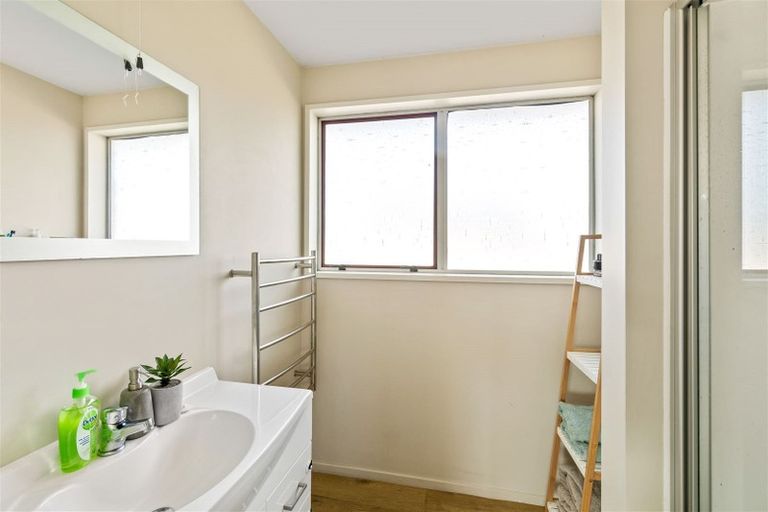 Photo of property in 59 Halswell Junction Road, Halswell, Christchurch, 8025