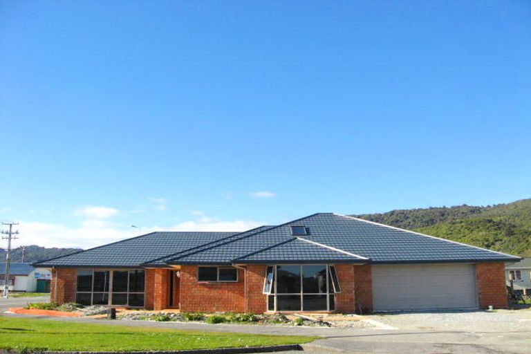 Photo of property in 91 Shakespeare Street, Greymouth, 7805