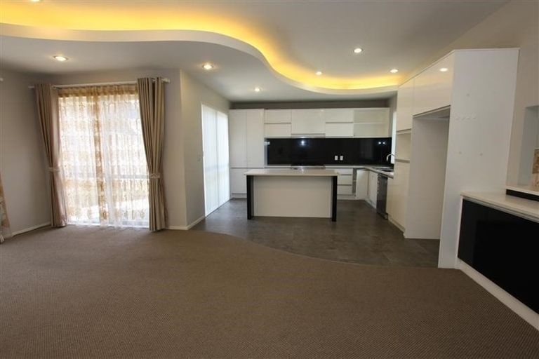 Photo of property in 6 Lucca Crescent, Flat Bush, Auckland, 2019