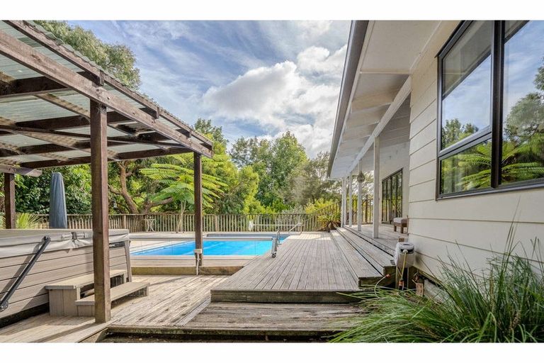 Photo of property in 136 Landing Road, Kerikeri, 0230