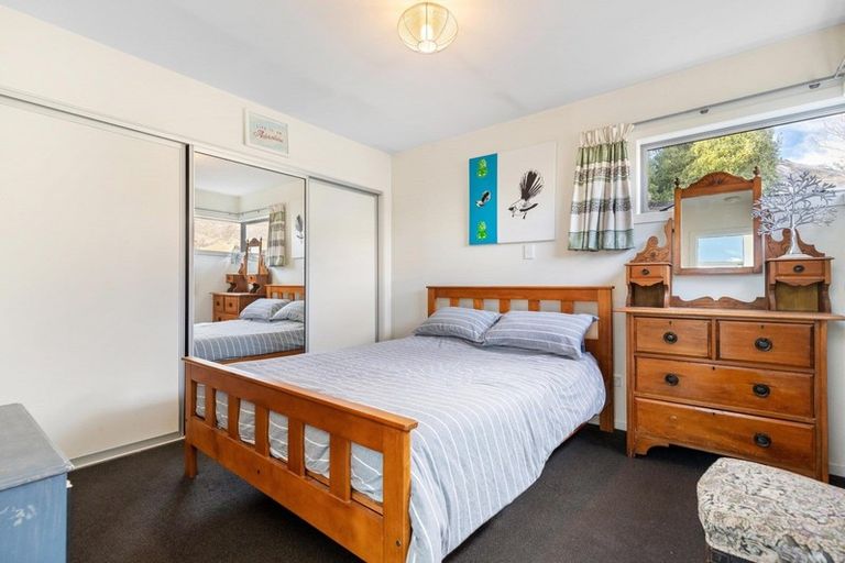 Photo of property in 10 Widgeon Place, Lake Hayes, Queenstown, 9304