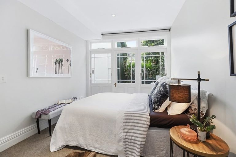 Photo of property in 2/246 The Terrace, Wellington Central, Wellington, 6011