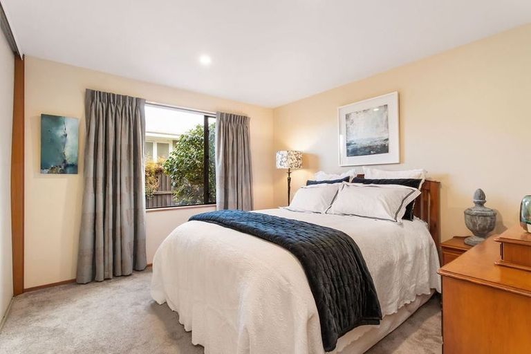 Photo of property in 2/76 Saint Albans Street, St Albans, Christchurch, 8014