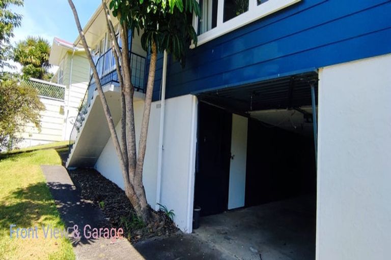 Photo of property in 8 Granby Place, Westown, New Plymouth, 4310