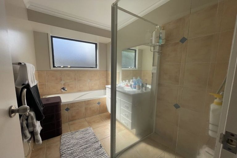 Photo of property in 14 Oakway Drive, Schnapper Rock, Auckland, 0632