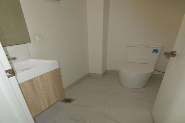 Photo of property in 20/12 Arney Road, Ranui, Auckland, 0612