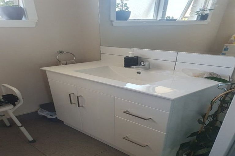 Photo of property in 1/14 Claymore Street, Woolston, Christchurch, 8062