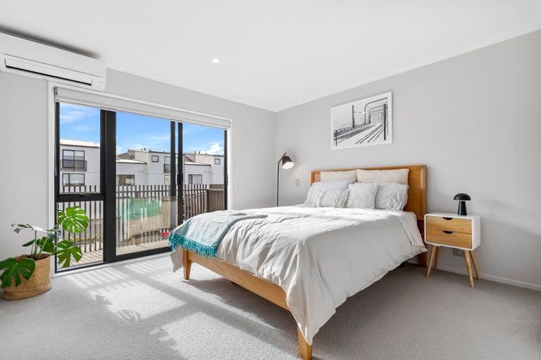 Photo of property in 37 Mapou Road, Hobsonville, Auckland, 0616