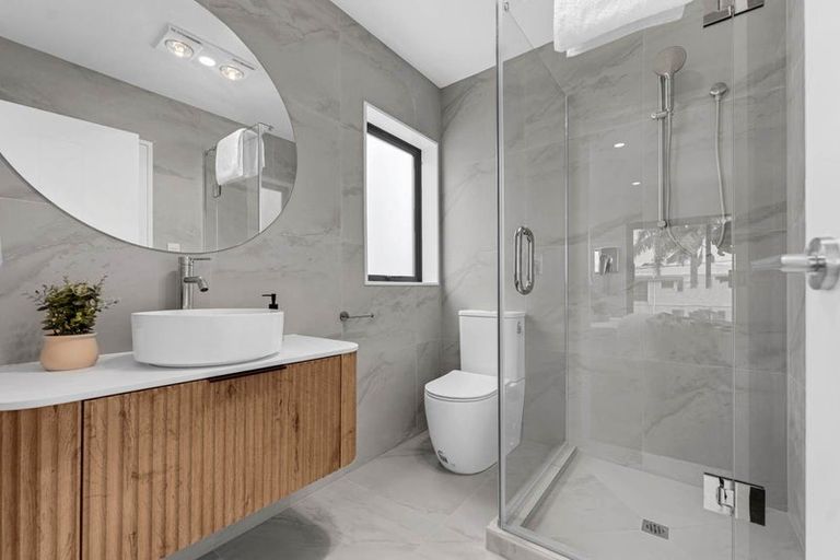 Photo of property in 19 Claude Road, Hillpark, Auckland, 2102