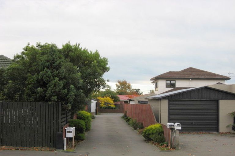 Photo of property in 142 Yaldhurst Road, Sockburn, Christchurch, 8042