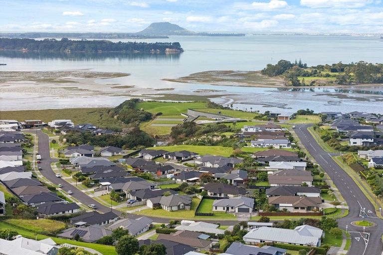 Photo of property in 3 Lakeside Terrace, Omokoroa, 3114